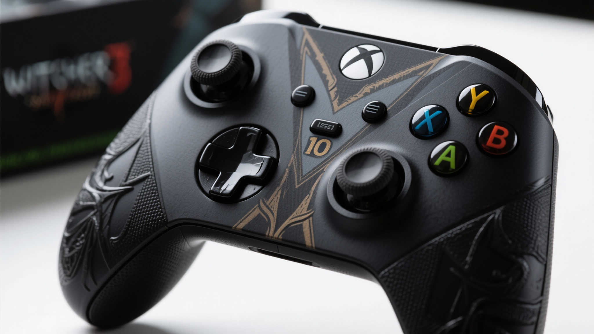 5月28日震撼首发!《巫师3》十周年特别版 Xbox联名手柄来袭! 引言:一场游戏与硬件的完美碰撞
如果你